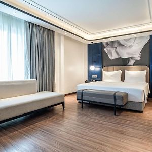 Radisson Blu Hotel Ahmedabad